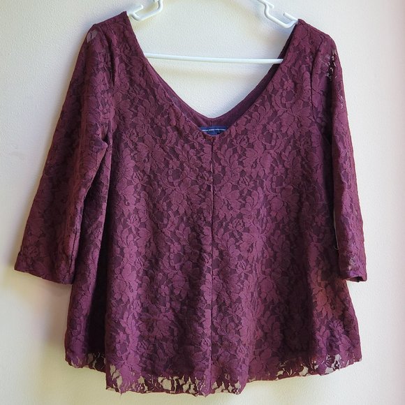 American Eagle Outfitters Tops - American Eagle Outfitters Lace V-Neck Blouse M